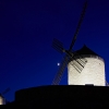 Molinos en la noche